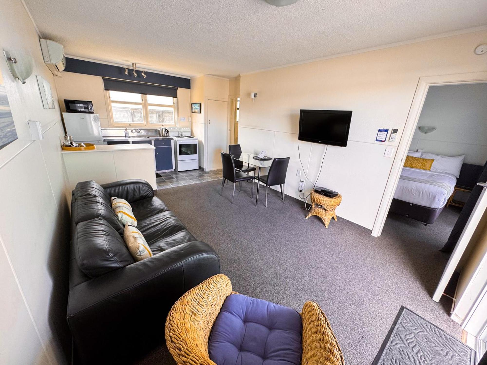 Waikanae Beach Motel Gisborne Exterior foto