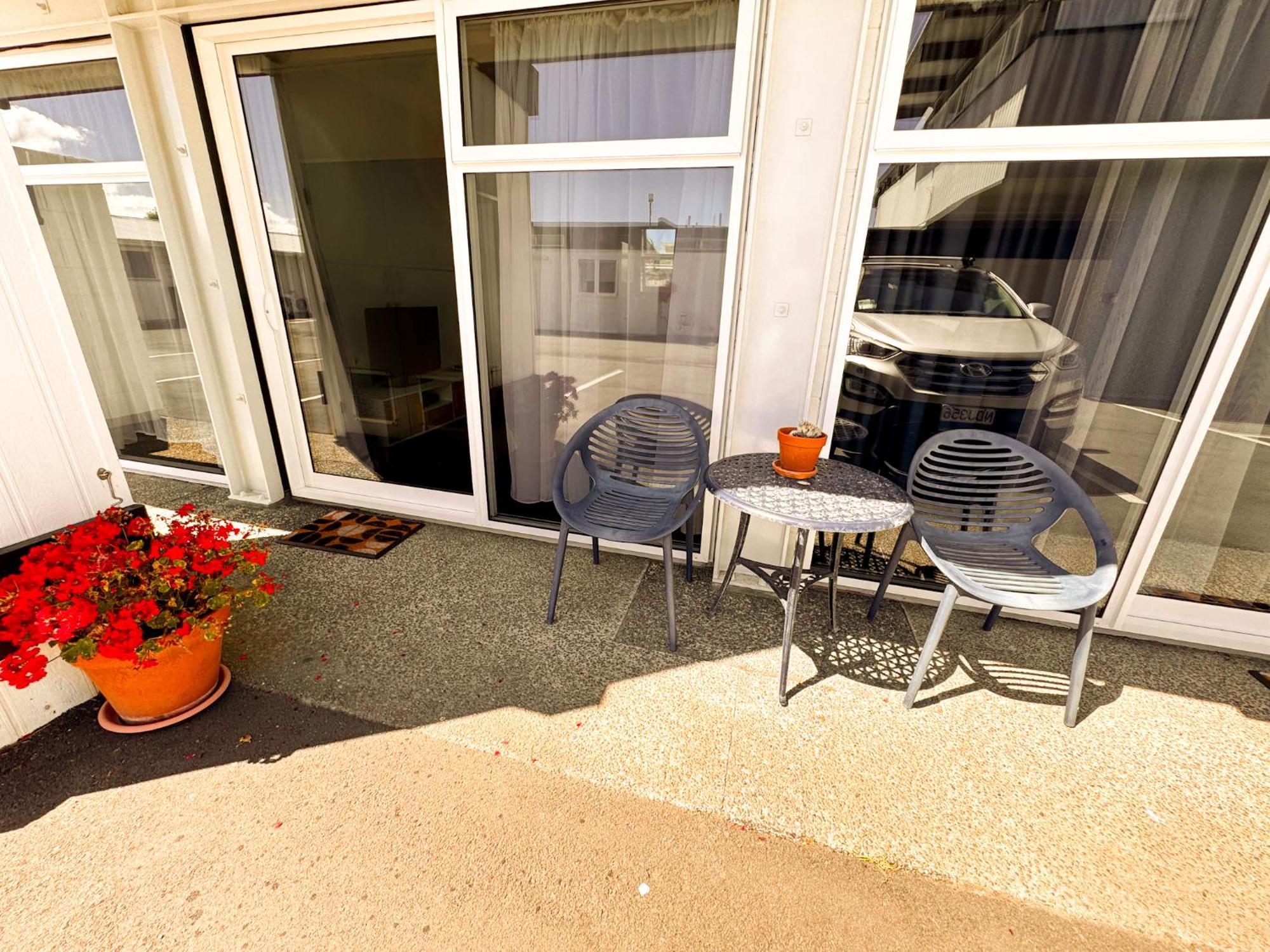 Waikanae Beach Motel Gisborne Exterior foto