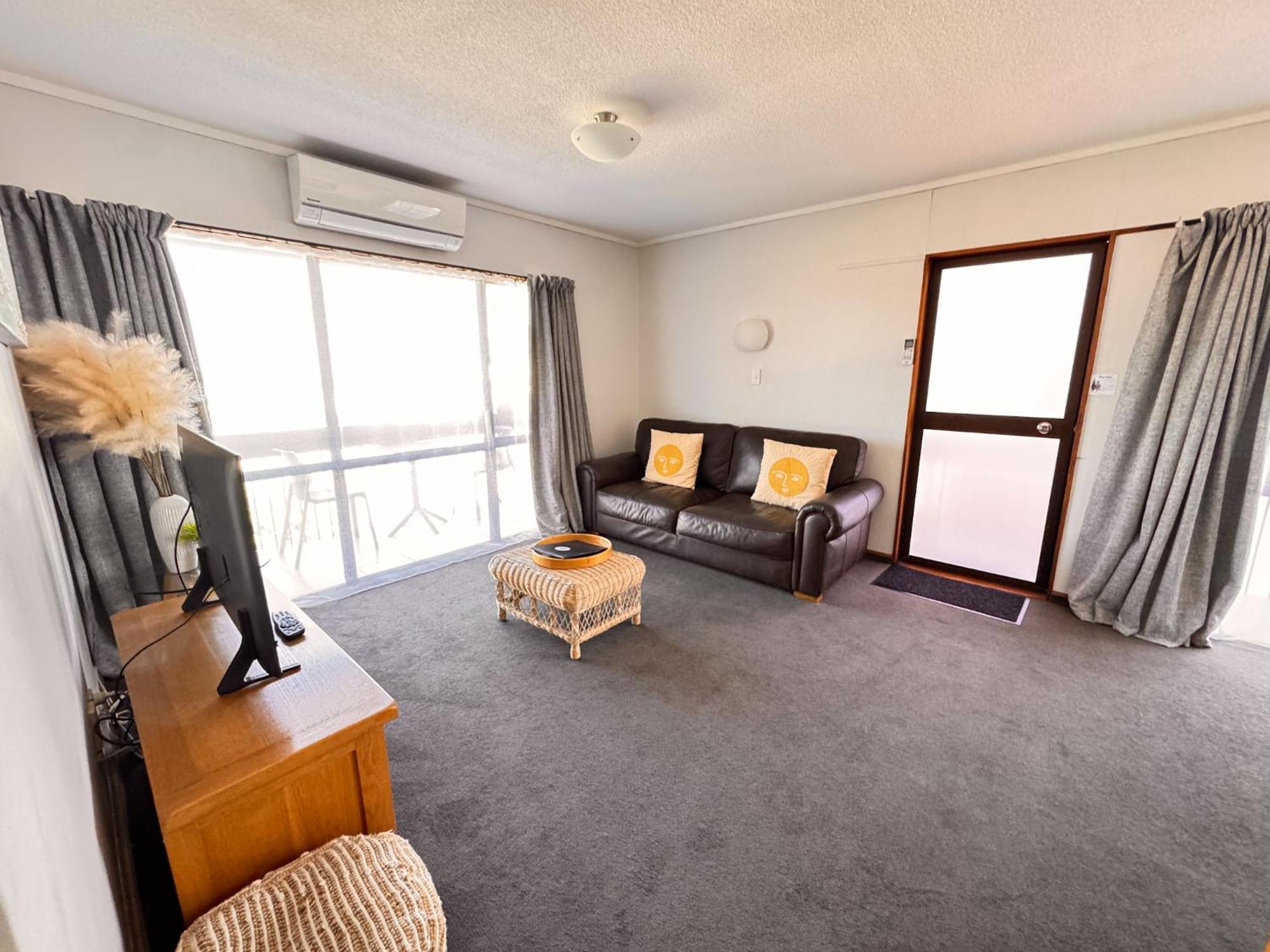 Waikanae Beach Motel Gisborne Exterior foto
