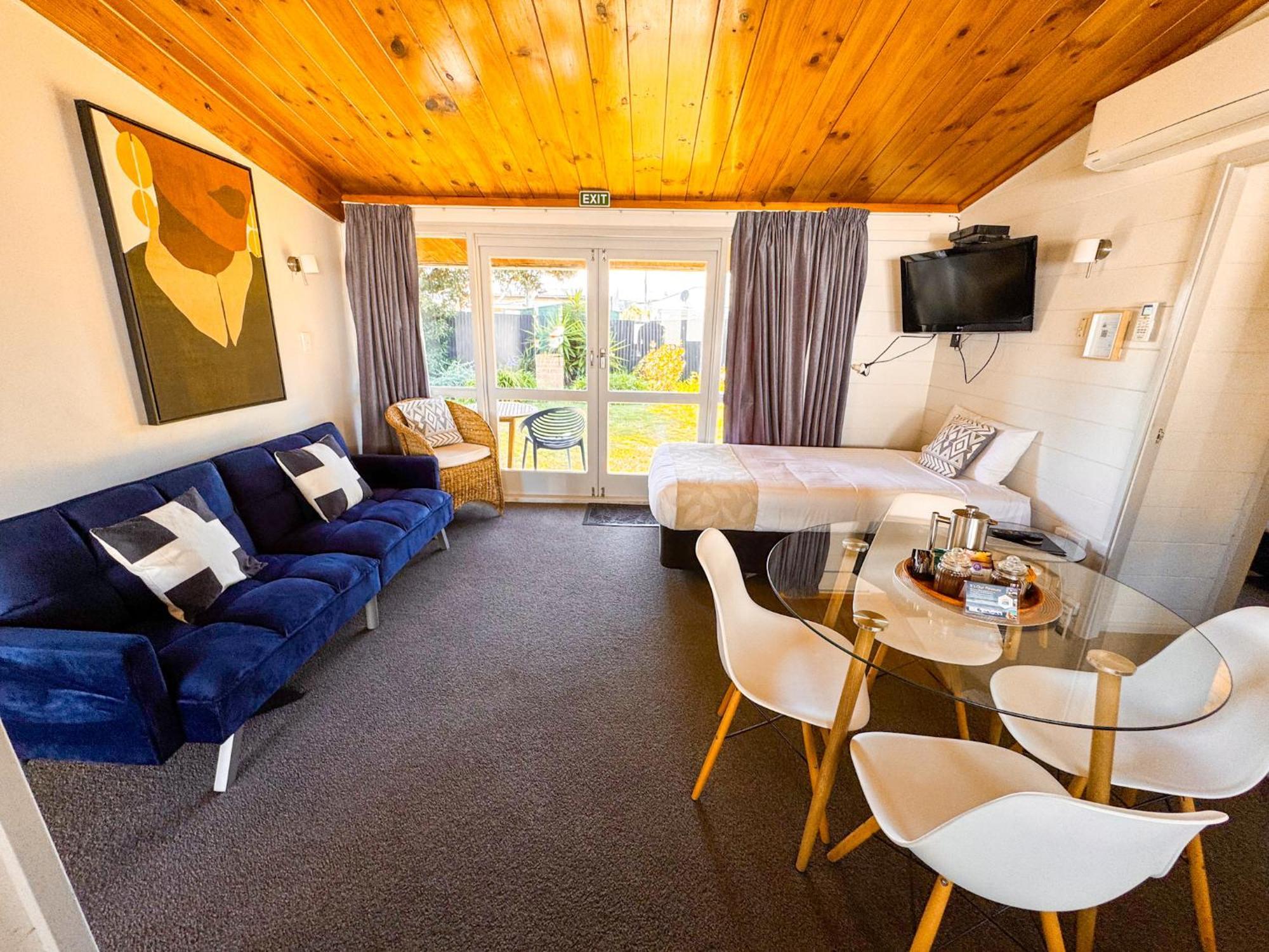 Waikanae Beach Motel Gisborne Exterior foto